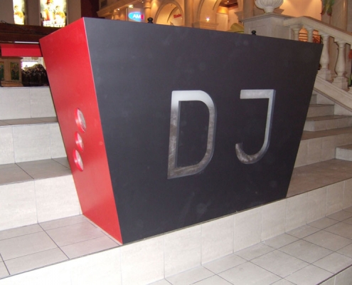 DJ